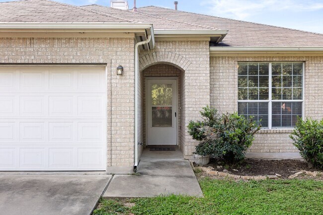 Building Photo - SHORT TERM LEASE Available Now!