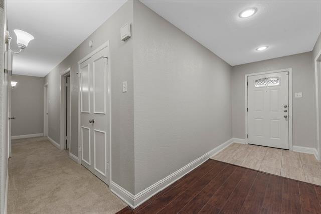 Foto del edificio - 3105 Lockmoor Ln