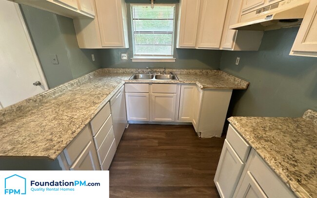 Building Photo - 4430 Tarleton Dr