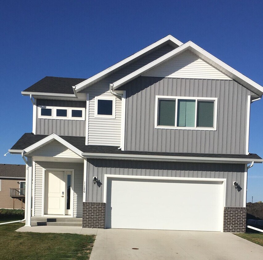 Foto principal - 1126 46th Ave S