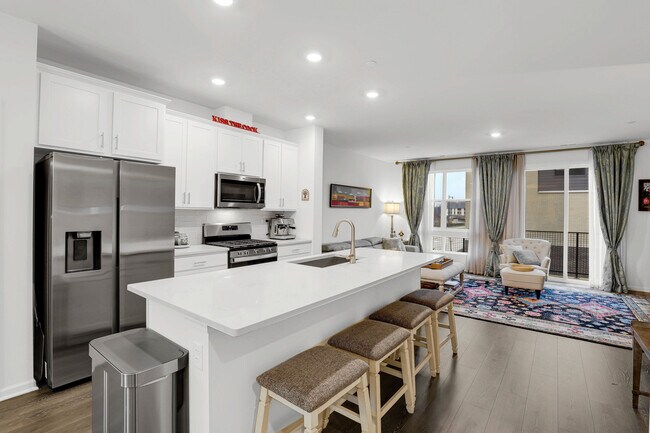 Foto del edificio - 1200 Lakepointe Dr