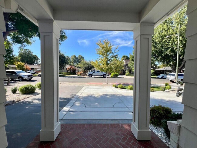 Foto del edificio - 1232 Malone Rd