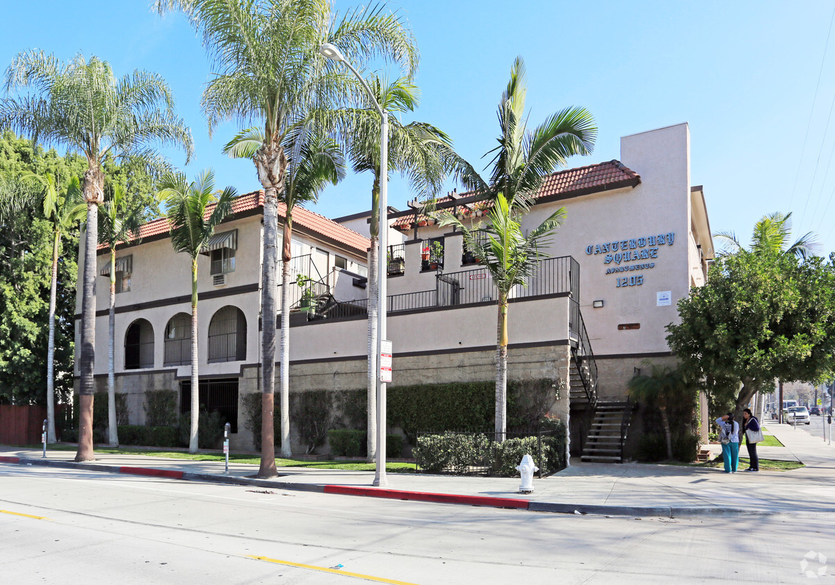 Primary Photo - Canterbury Square Apartments