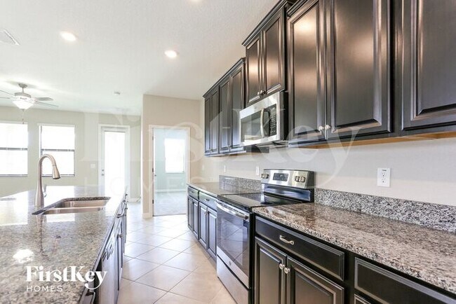 Building Photo - 9923 Ivory Dr
