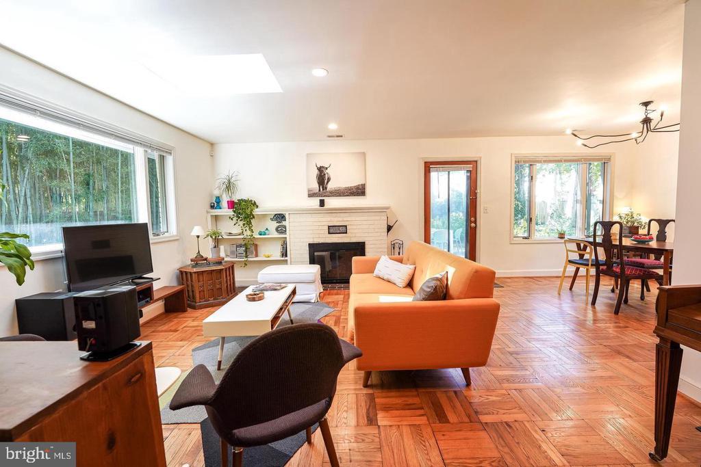 Foto principal - 7930 Bolling Dr