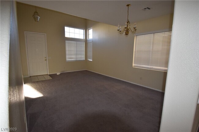 Building Photo - 6961 Silk Oak Ct