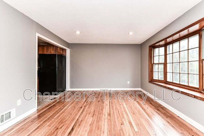 Foto del edificio - 6607 Berkshire Dr