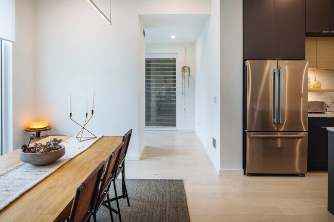 Foto del edificio - 3813 Sedgemoore Dr