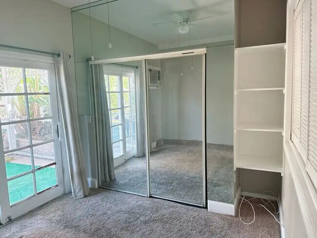 Foto del edificio - 5555 Lesa Rd