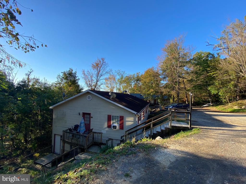 Foto del edificio - 30 Westridge Dr