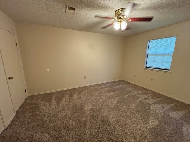 Building Photo - 311 N Joplin Ave
