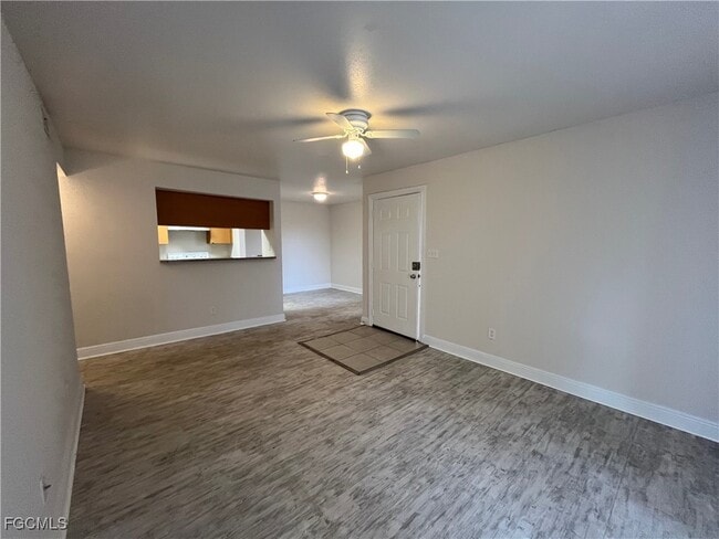 Foto del edificio - 2885 Winkler Ave