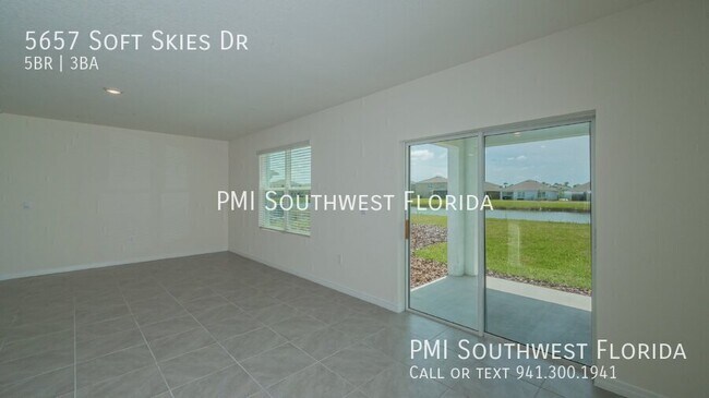 Foto del edificio - 5657 Soft Skies Dr