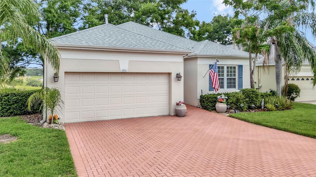 Foto principal - 2500 Castle Pines St