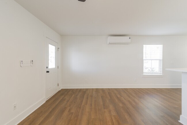 Foto del edificio - 404 Kirby Dr