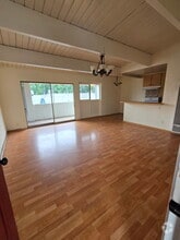 Building Photo - 1548 N Kingsley Dr