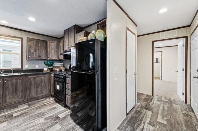 Foto del edificio - Brand New Home Own for less than 1450 a mo...