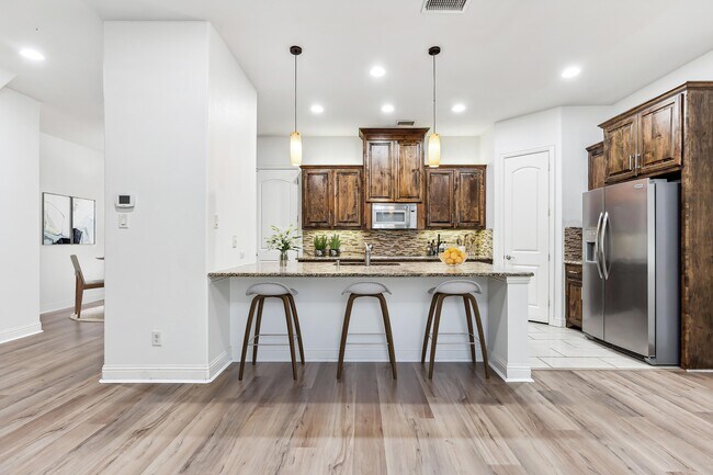 Building Photo - 10549 Chaucer Hill Ln