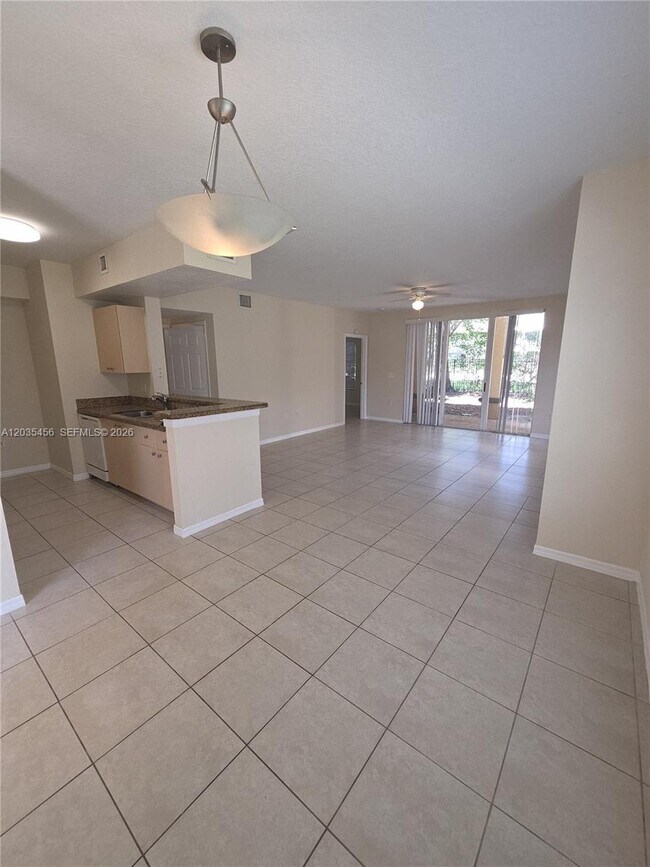 Building Photo - 2500 Centergate Dr