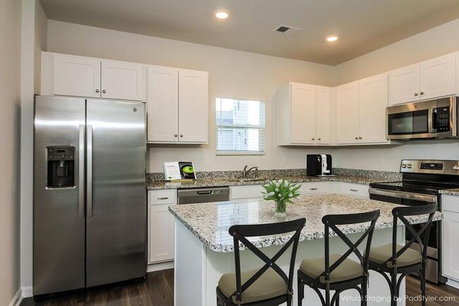 Foto del edificio - Inviting Home in Leland, NC