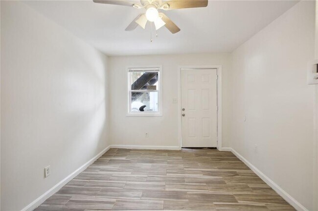 Foto del edificio - 615 Oliver St NW