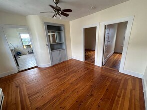 Building Photo - 15 Poplar St