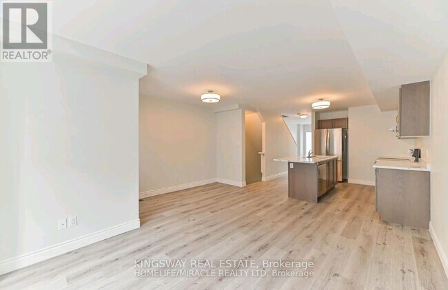 Building Photo - 616 Linden Dr