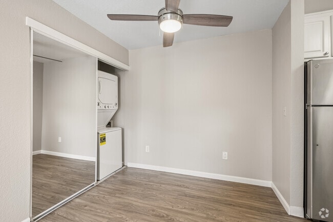AR - 1BR, 1BA - 569SF - Dining Room - Copper Creek
