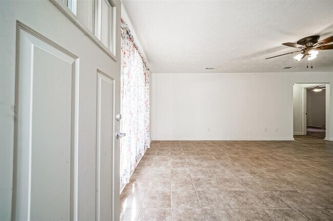 Building Photo - 7310 Black Forest Dr