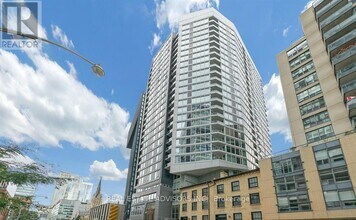 Building Photo - 68 Shuter St