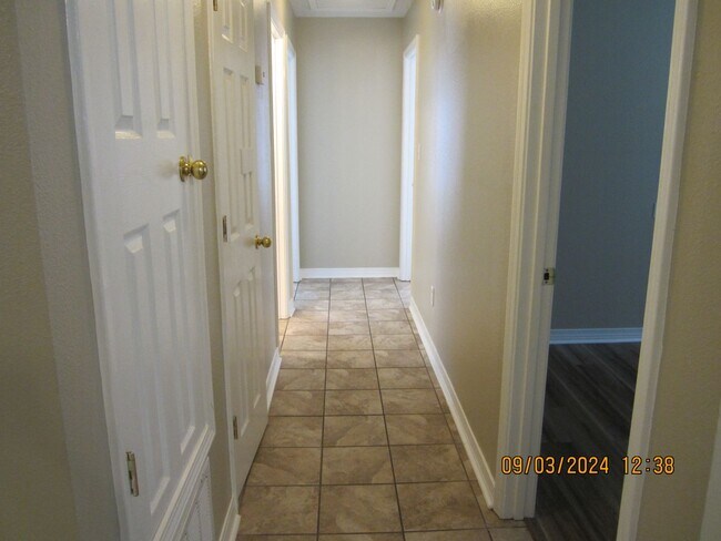 Building Photo - 3BR/1BA Single Family Home in Gautier.  Re...