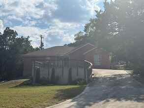 Building Photo - 221 S Scenic Loop