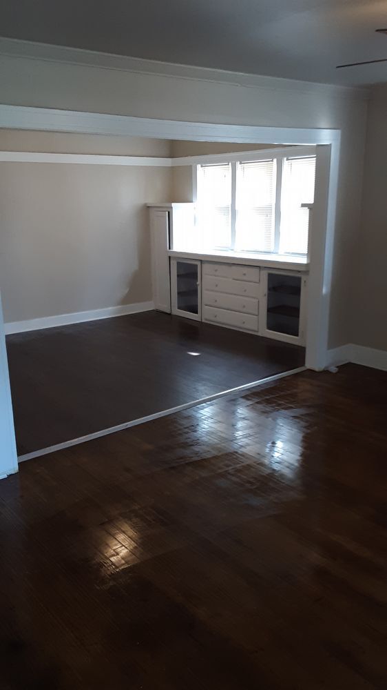 Building Photo - 2944 N. 44th Street - 2 Bedroom Lower