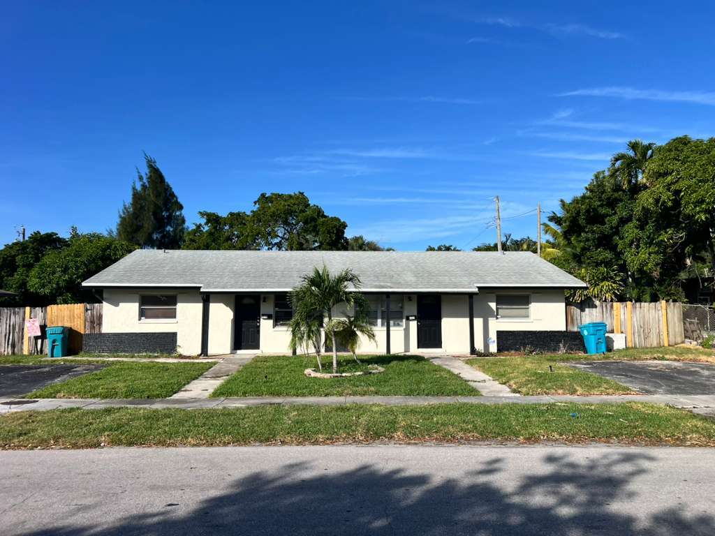 Foto principal - 3319 Grove Rd