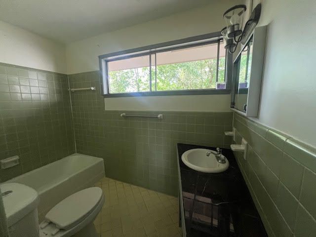 Foto del edificio - 2464 Kensington Dr