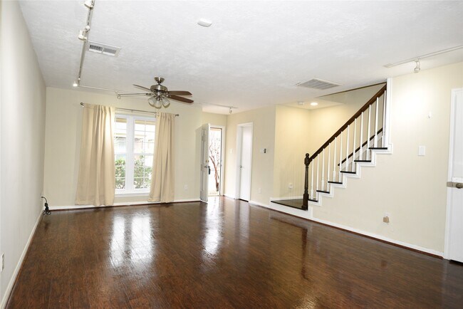 Foto del edificio - 1008 Andrews St