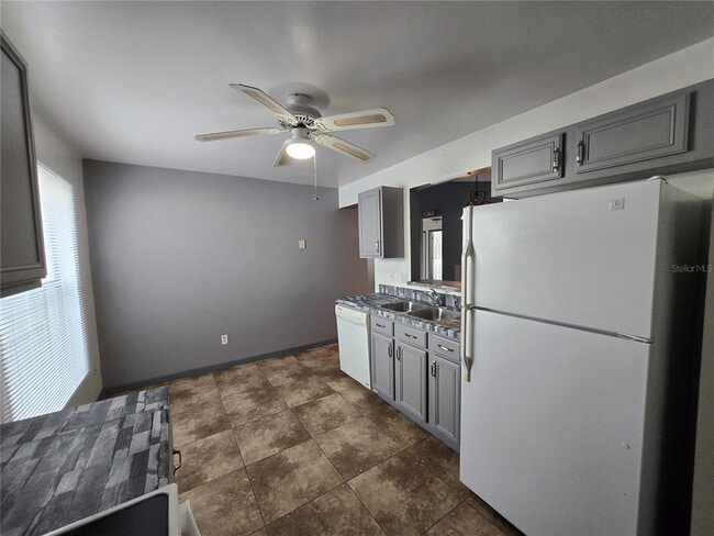 Foto del edificio - 4674 Prairie Point Blvd