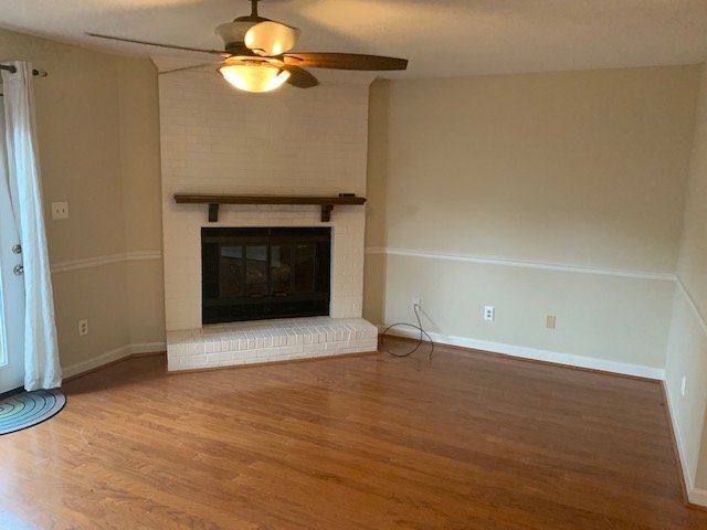 Building Photo - "Charming 2-Bed Townhouse Retreat with Fir...