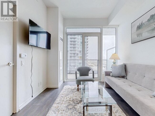 Building Photo - 7890 Jane St