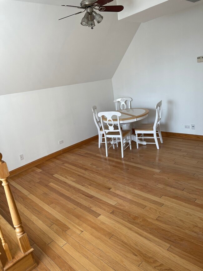 Foto del edificio - 3912 N Mozart St