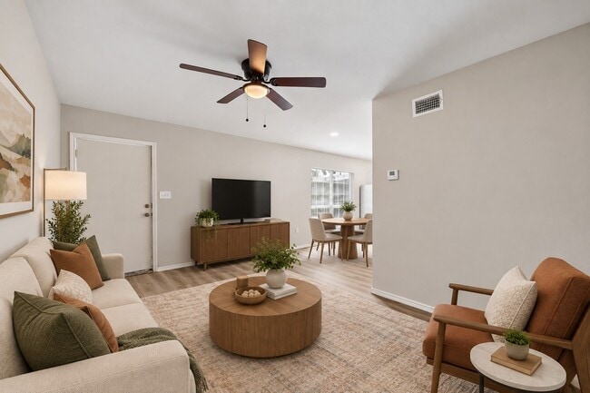 Building Photo - 9711 Linkmeadow Ln