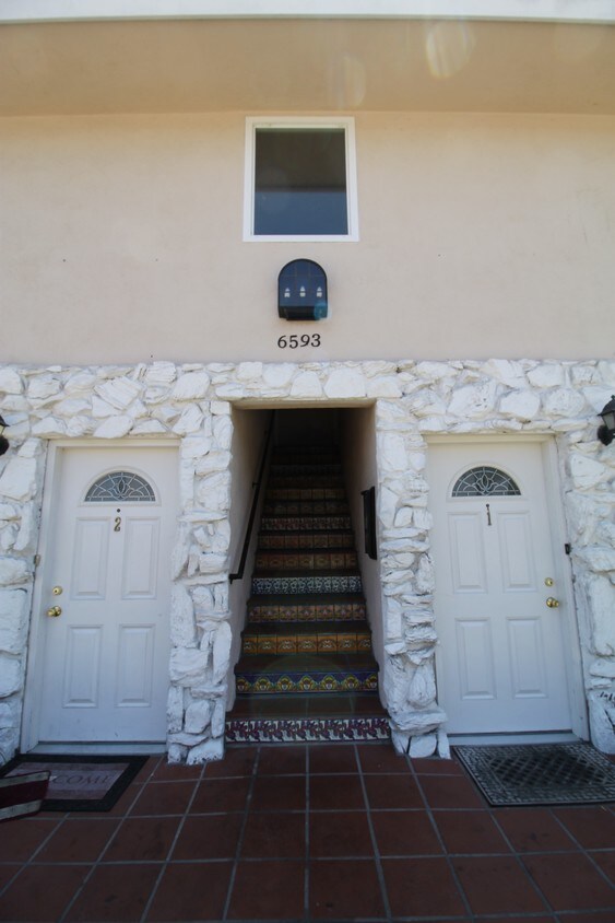 Classic Spanish style stairwell - 6593 Madrid Rd
