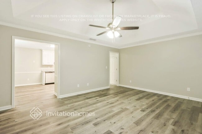 Building Photo - 415 Cambridge Way