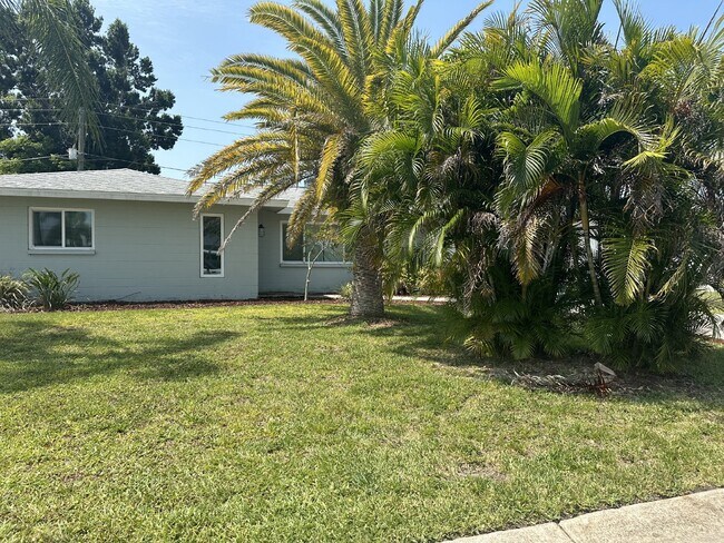 Foto del edificio - Charming 2 Bed, 2 Bath Home in Venice, FL ...