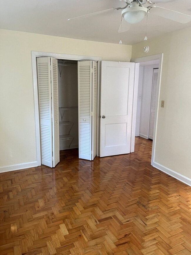 Foto del edificio - 4 bedrooms and 3 baths near UF campus