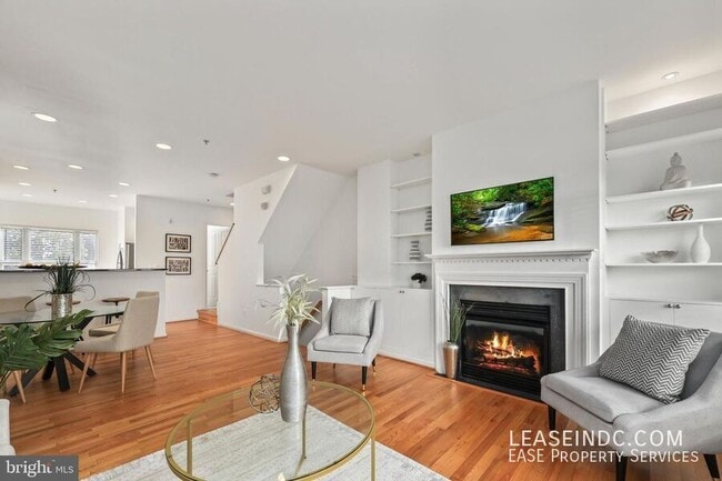 Photo - 1209 V St NW House