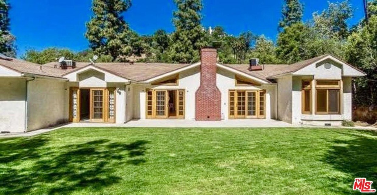 156 Houses Available for Rent in Beverly Hills, CA