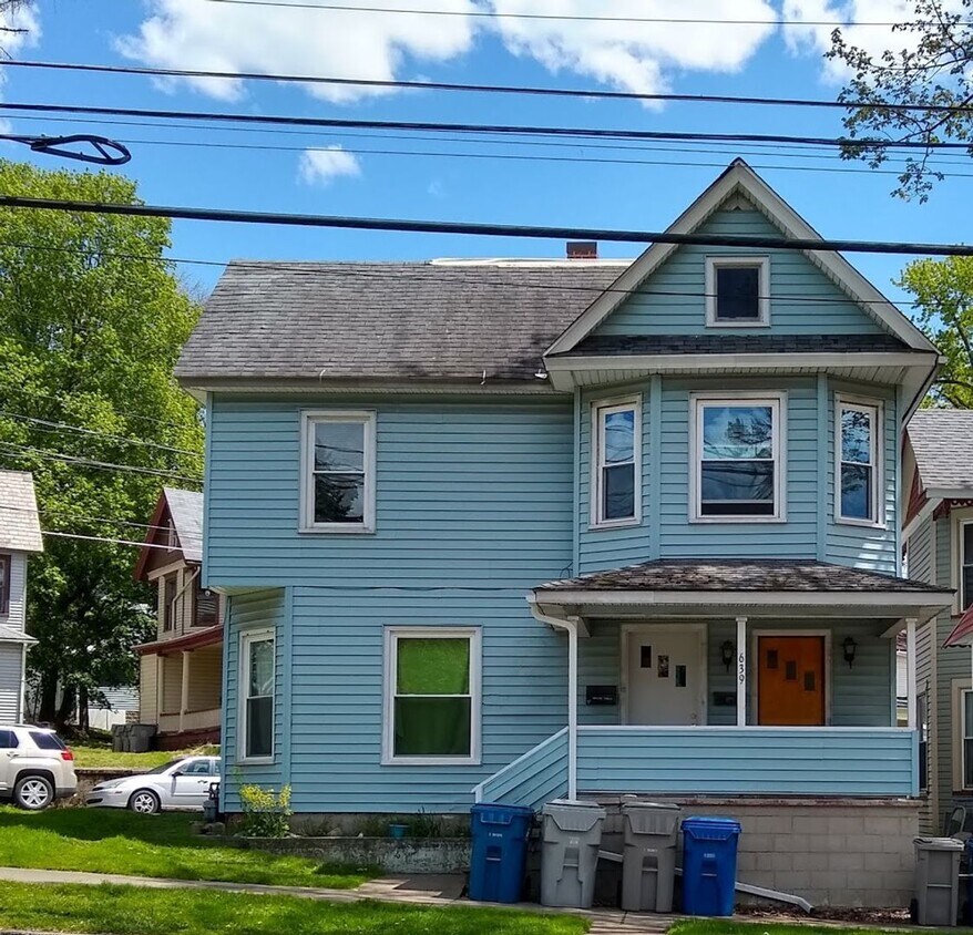 Primary Photo - 639 Park Ave