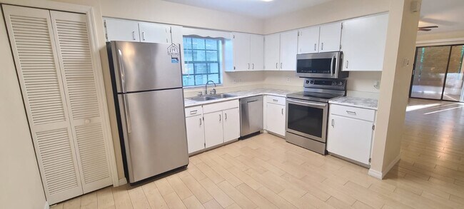 Building Photo - 4518 Nettle Creek Ct