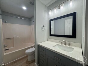 Building Photo - 2505 W Broad St